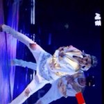 [카이] <b>오늘자</b> 김종인 다리길이ㄷㄷㅌ