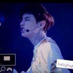 [EXO] 애기늑대가 크르<b>렁</b>~