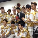 [EXO] 백스테이지 <b>단체컷</b>