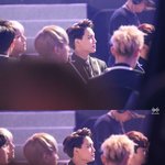 [EXO] 자신이 주최한 디너쇼에서 <b>인기가수</b>의 공연을 관람하고있는...