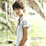 [EXO] 타고가던 배가 난파했고, 가까스로 도착한 어느 섬에서...