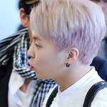 [시우민] 민석이 엊그제랑 머리색이 좀 달라진 것 같아