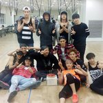 [카이] 단체사진 속 종인이~_~