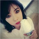 현아 최근 <b>흑단발</b> 셀카, 미모 화룡점정 !!