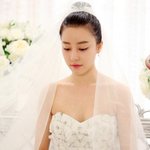 웨딩드레스 입고 급 청순해진 <b>고우리</b>