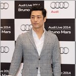 화보를 보는 것 같은 <b>지진희</b> 실물!