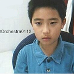 [EXO] 무심코 컴퓨터켰다가 카메라보고 어색하게 표정 지어본 짤.<b>jpg</b>