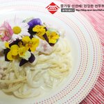 봄 꽃핀 연두부 크림스파게티