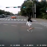 [공미니] <b>무단</b>횡단녀 트럭이랑 충돌