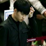 [도경수] 블랙<b>코트</b> 경수 공항 고화질