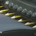 [짤북] 공장에서 <b>연필</b> 깎는 법~~!!