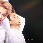 [CHEN] 땀에젖은<b>김종대</b>는