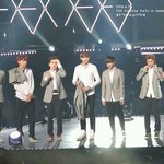 [EXO] 섬녀들앞에서뽑낸 크리스몸매 <b>은총</b>....