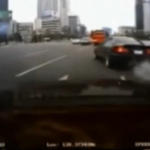 [공미니] 무개념 외제차 <b>보복</b>운전 사람까지 치네