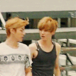 [EXO] 루한이 <b>민소매</b>나봐라