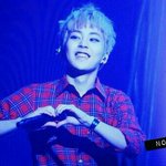 [시우민] 시우민 <b>손하트</b>