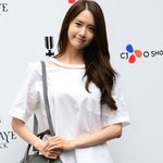 <b>면티</b> 한장만으로도 겁나 상콤한 윤아