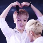 [시우민] 시우민 우앙 하트머신^^ 