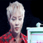 [시우민] 손키스+<b>윙크</b>=??