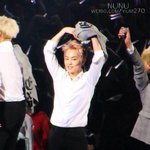 [시우민] 민석이 <b>하트</b> 하나 더 받어 ^^ 