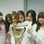 아이돌 그룹들의 1위 <b>기념</b> 인증샷 모음