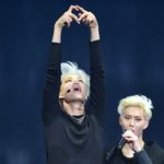 [EXO] 카이 하트먹는 고화질사진 (기사사진<b>주의</b>)