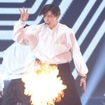 [EXO] 애들초능력바뀜? 불을다스리는 <b>희수</b>?
