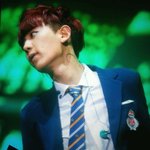 [EXO] 찬열이 <b>턱</b><b>선</b>.......미침...........