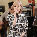 탈색한 머리가 볼수록 잘 어울리는 <b>리지</b>