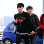 장신포스 뽐내는 씨엔블루 <b>이정신</b>, 그냥 모델!