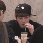 [EXO] 음료<b>선택</b> 못하는종인이