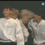 [백현] 완전체무대엿는데저렇게..+