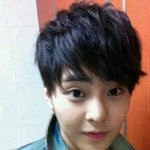[시우민] 이사진에<b>사옥</b>에티를찾아봥