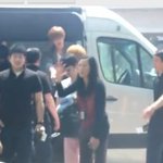 [EXO] 남자아이돌의 흔한 에스코트.<b>jpg</b>
