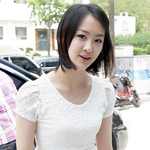 뽀얀 무결점 피부 <b>다솜</b>, 화이트가 잘 어울리네