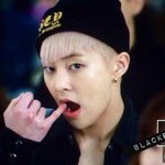 [EXO] 우민이 손가락 만져볼라면 어떡해야되냐