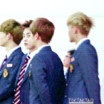 [시우민] 김민석에게 <b>하트</b>란...