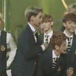 [카이] 백현<b>형아</b> 눌러버리겠다 ㅂ_ㅂ 