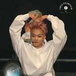 [시우민] 코디 나와 
