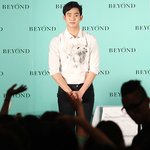 웃음기 없는 김수현 최근 홍콩 <b>행사</b> 직찍