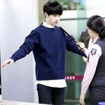 [EXO] 이렇게 뚫어지게 쳐다보면 나 숨못쉴듯..