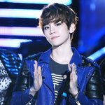 [EXO] <b>아라</b>를 그릴라면 자기눈매에맞게그려야지