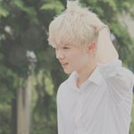 [EXO] 얘가바로 성형티나고졸못인루한입니다