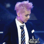 [시우민] 오구오구 시우민 귀여워 <b>ㅠ</b> 런움짤