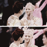 [EXO] <b>감동</b>받은 타어