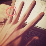 [EXO] 백현이 손 아닌것 같은게
