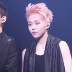 [시우민] 너무 예뻐<b>ㅠ</b> 벚꽃시우민말이야