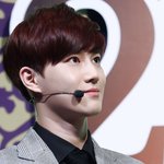 [EXO] 하...준면아 언제 널 실물<b>영접</b>하니
