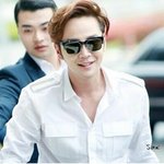 [꽃미모] 흰 셔츠입고 아시아 프린스자태 <b>발산</b>한 근석이