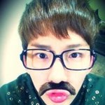 재미있는 아이돌 <b>콧수염</b> 셀카